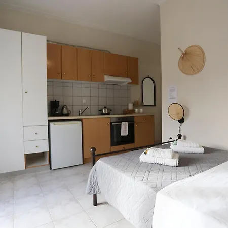 아파트 Maistros 2 *